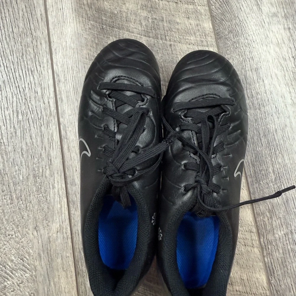 Nike Black/Blue Soccer Cleats‎